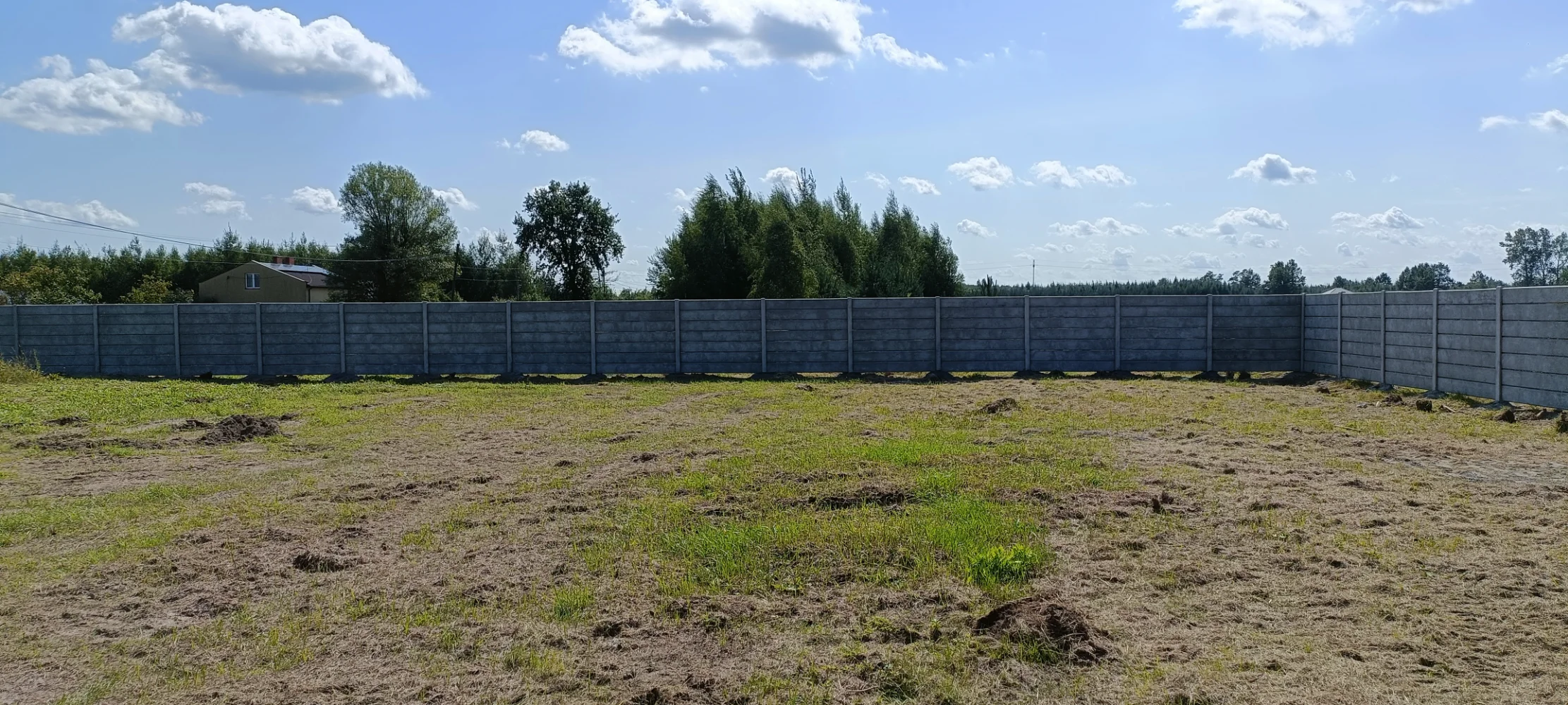 montaż ogrodzeń betonowych