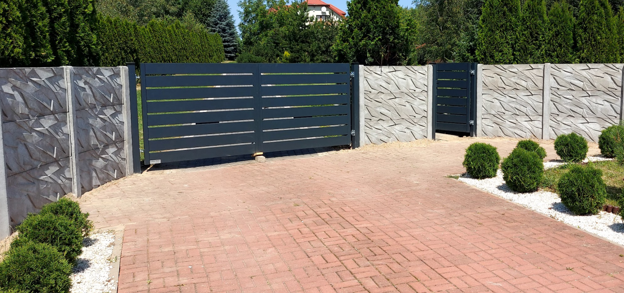 montaż bramy wjazdowej